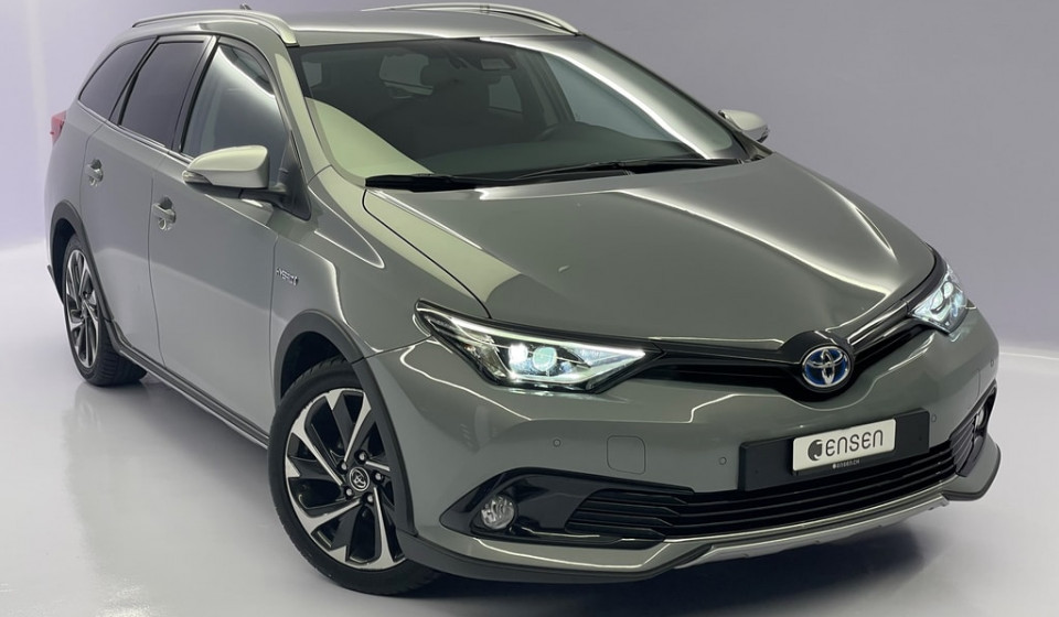 TOYOTA Auris Touring Sports Hybrid 1.8 Limited