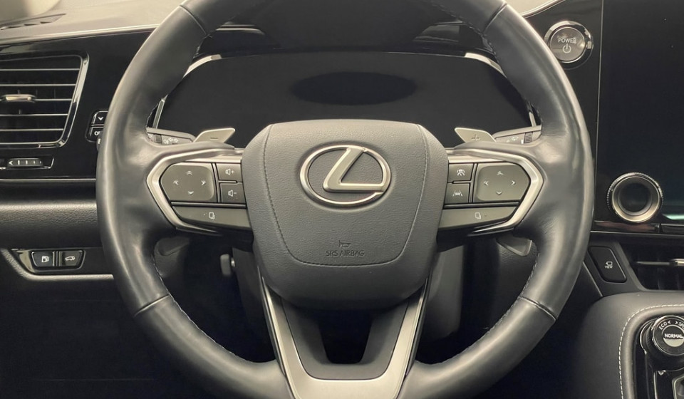 LEXUS NX 450h+ Comfort E-FOUR Plug-in-Hybrid