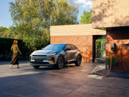 Toyota C-HR+