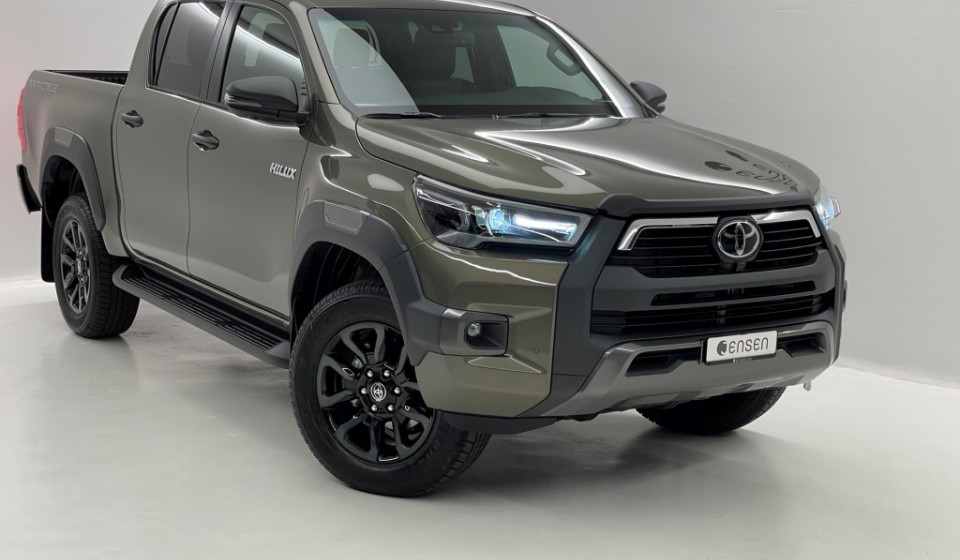 TOYOTA Hilux 2.8D-4D Invincible Double Cab 4x4 A