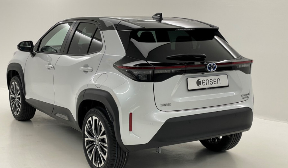 TOYOTA Yaris Cross 1.5 Elegant e-CVT AWDi