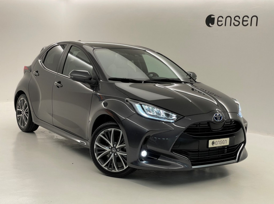 TOYOTA Yaris 1.5 Premium e-CVT