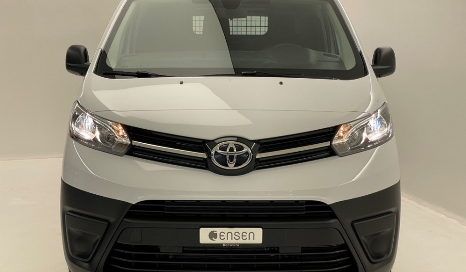 TOYOTA PROACE EV 75kWh M Active