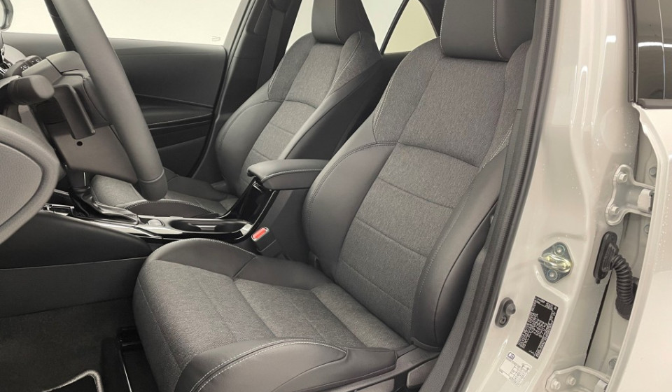 TOYOTA Corolla 2.0 HSD Trend e- CVT