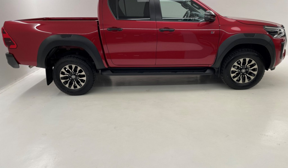 TOYOTA Hilux 2.8D-4D GR Sport Double Cab 4x4 A